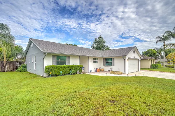 Royal Palm Beach, FL 33411,113 Prado ST