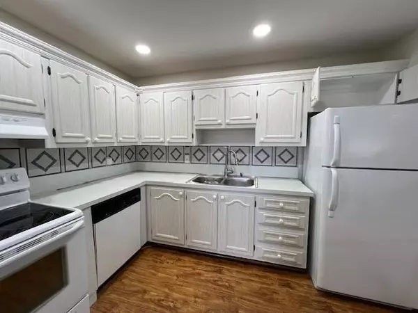 Boca Raton, FL 33428,22795 SW 66th AVE 207