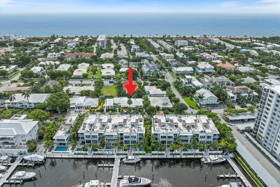 135 Macfarlane DR, Delray Beach, FL 33483