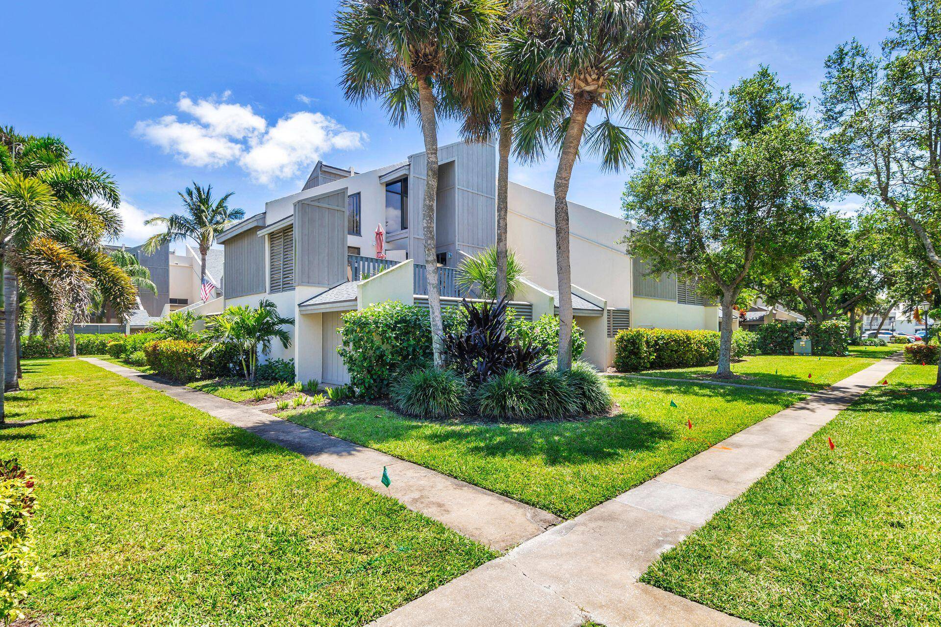Jupiter, FL 33477,1605 S Us Highway 1 13d