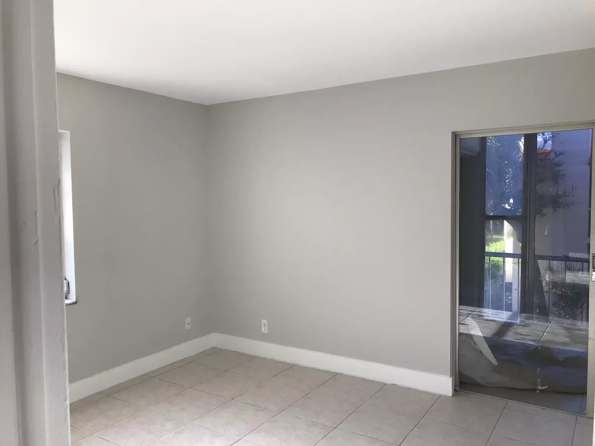 Boca Raton, FL 33486,618 NW 13th ST 28