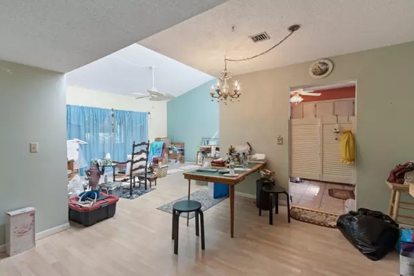 West Palm Beach, FL 33406,2650 Boundbrook BLVD 110