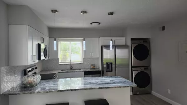 Port Saint Lucie, FL 34953,132 SE Village DR 132