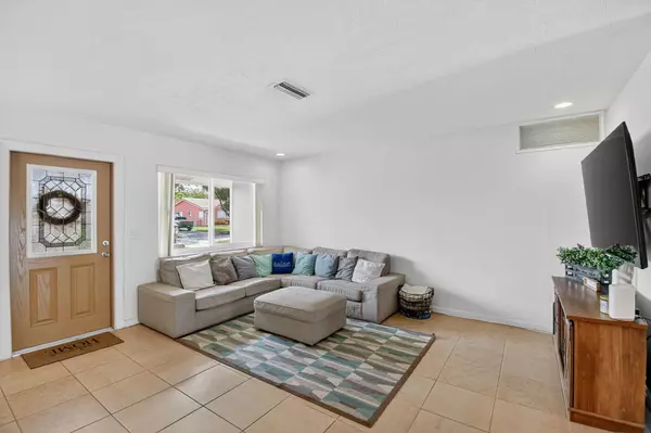 Hollywood, FL 33021,5511 Van Buren ST