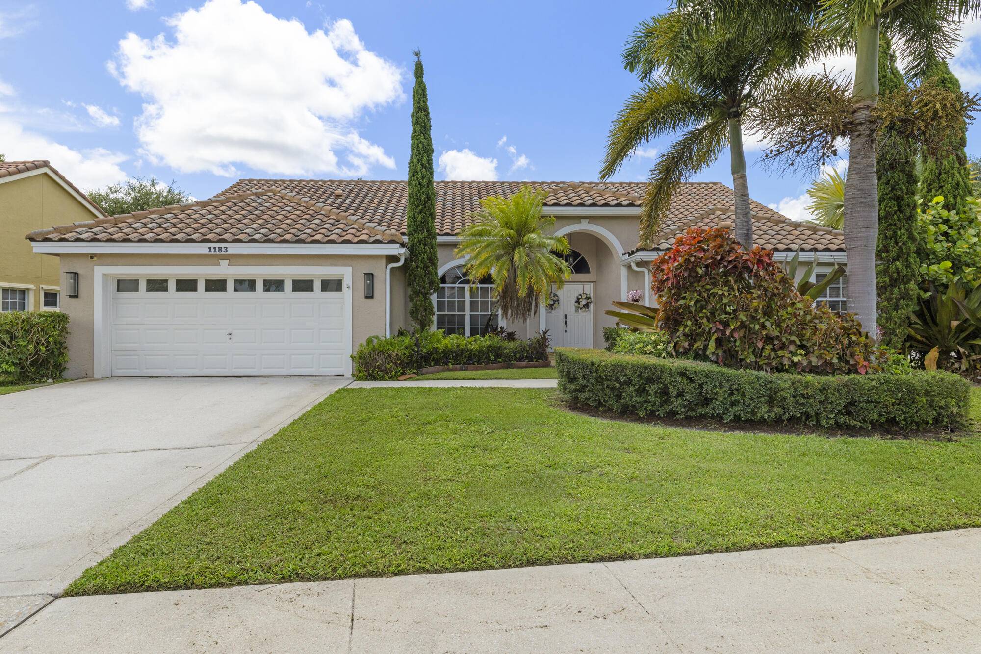 1183 Lake Breeze DR, Wellington, FL 33414