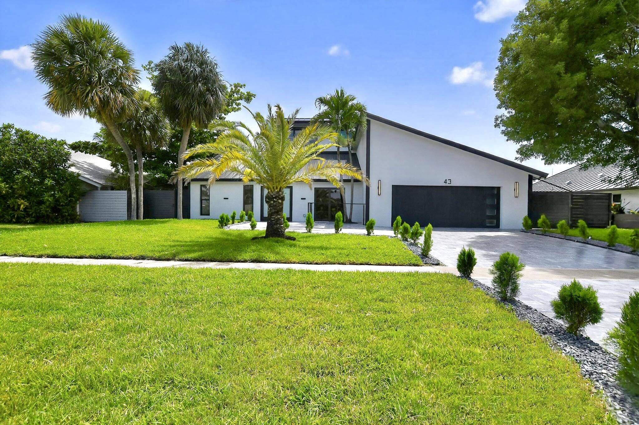 43 Oregon LN, Boca Raton, FL 33487