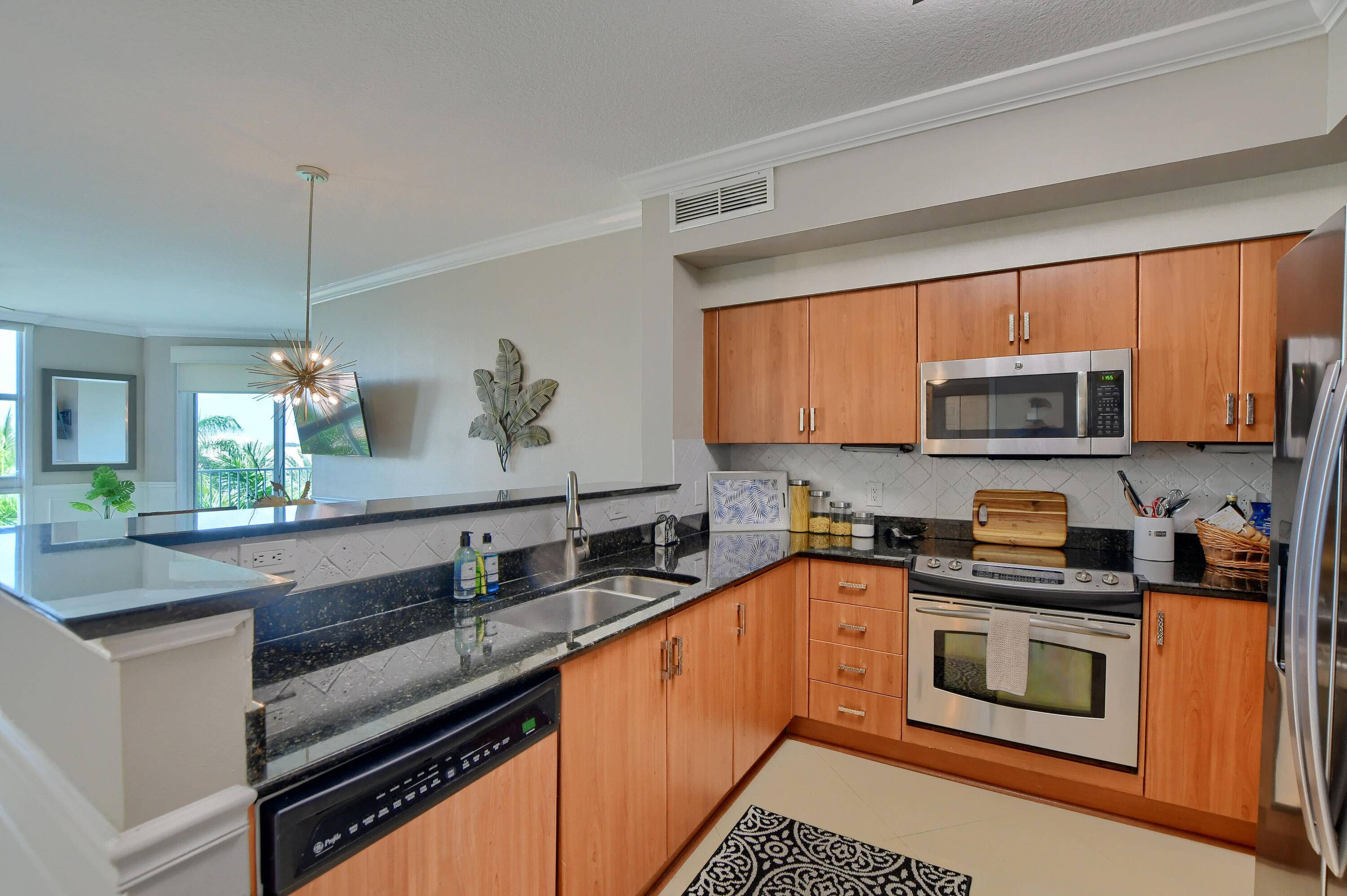 Lantana, FL 33462,804 E Windward 603 WAY 603