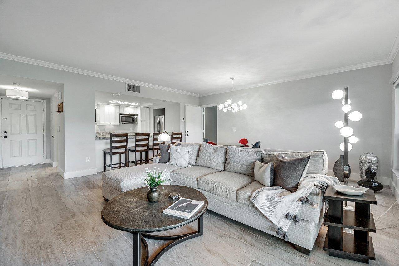 11863 Wimbledon CIR 445, Wellington, FL 33414