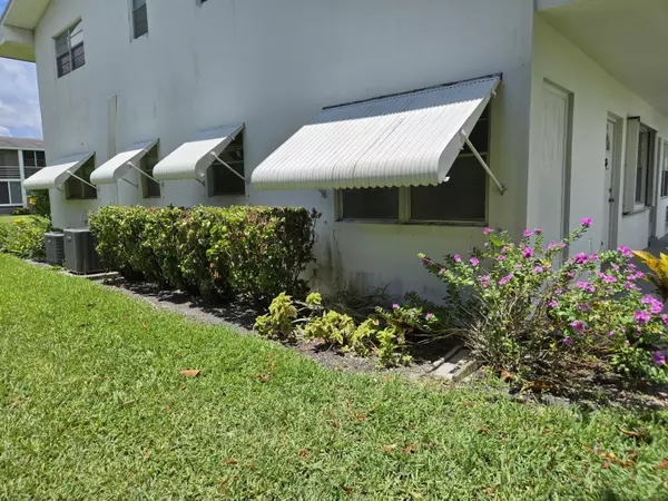 West Palm Beach, FL 33417,108 E Easthampton