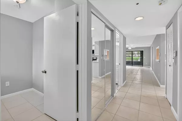 Delray Beach, FL 33484,15011 Ashland CIR 11