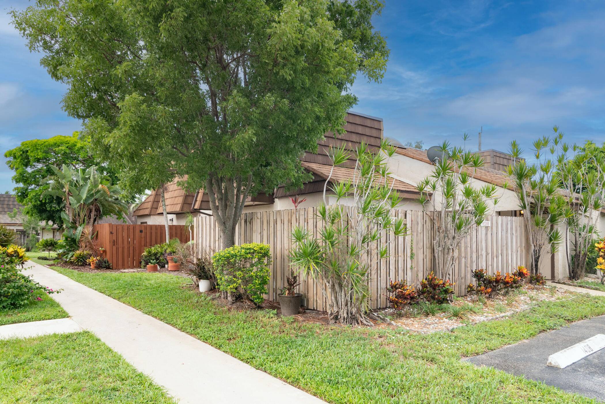 West Palm Beach, FL 33406,4135 Palm Bay CIR B