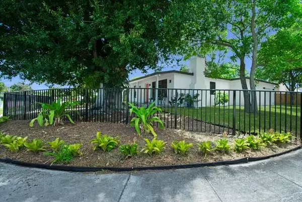 West Palm Beach, FL 33409,2325 Tallahassee DR