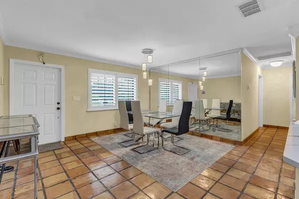 Deerfield Beach, FL 33442,2791 SW 10th DR