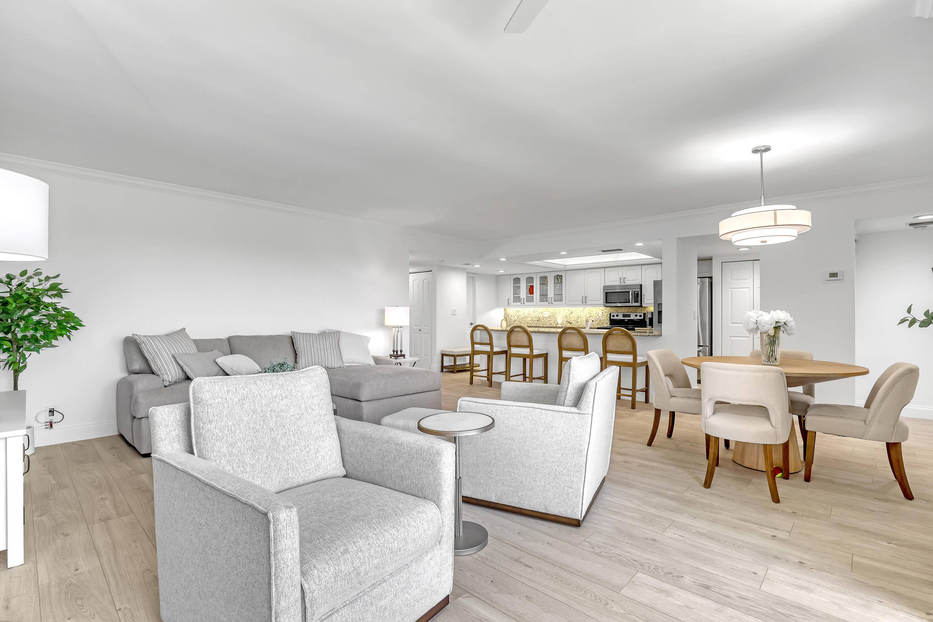 Delray Beach, FL 33444,2455 Lindell BLVD 3403