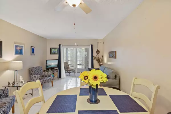 Boynton Beach, FL 33426,1111 Lake TER 105