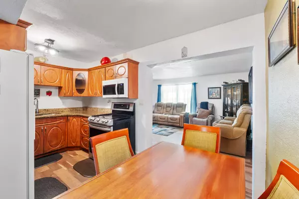 Lake Worth, FL 33462,439 Cheyenne DR