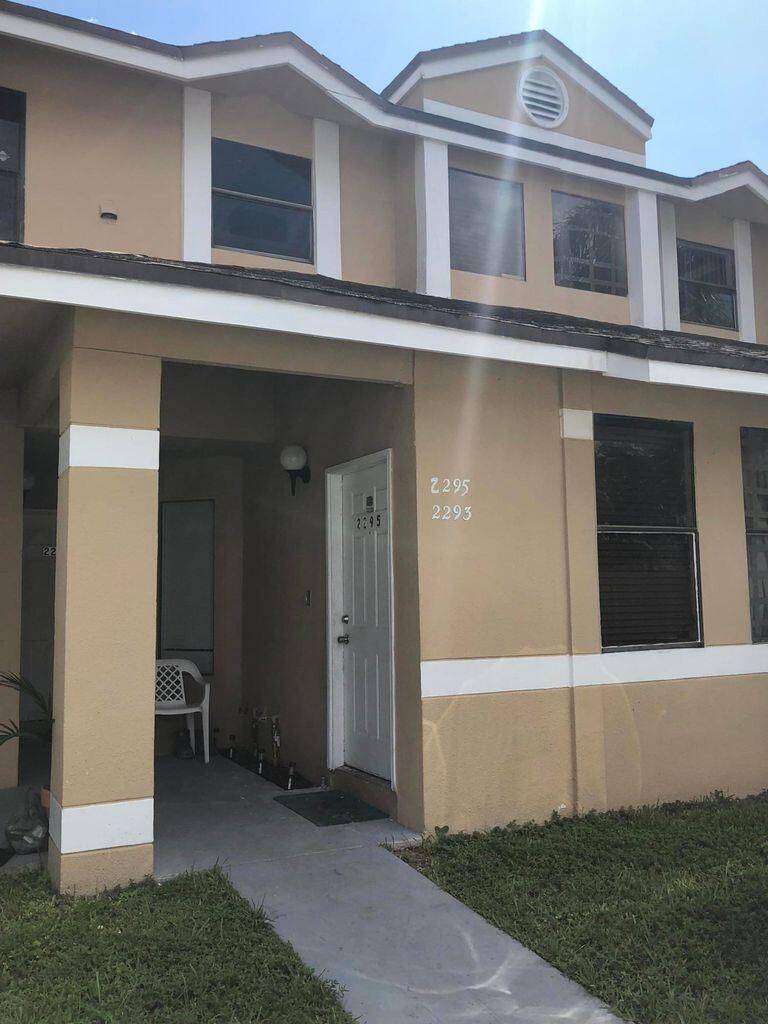 2295 SW 80th TER, Miramar, FL 33025
