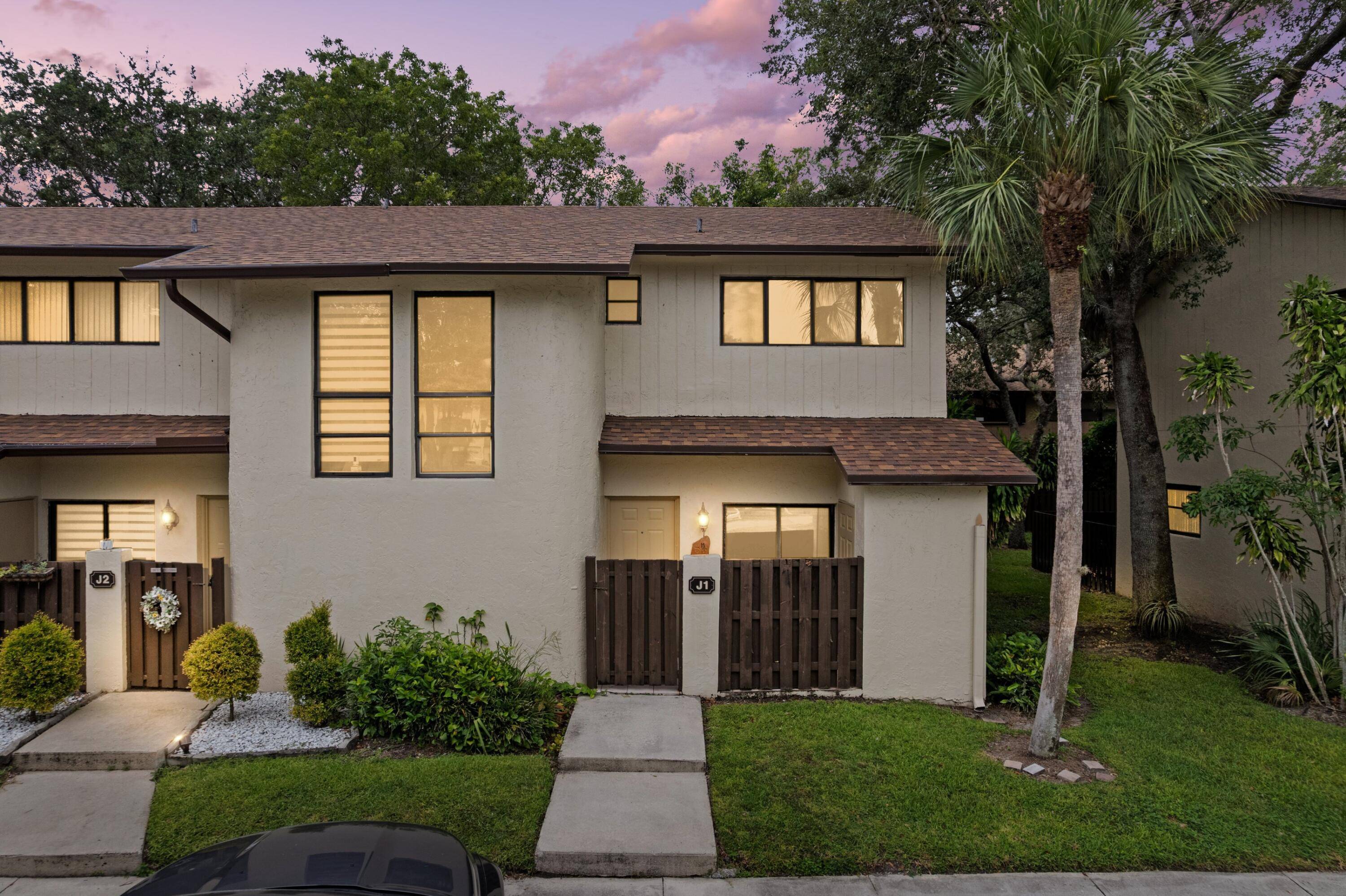 7620 NW 79th AVE J1, Tamarac, FL 33321