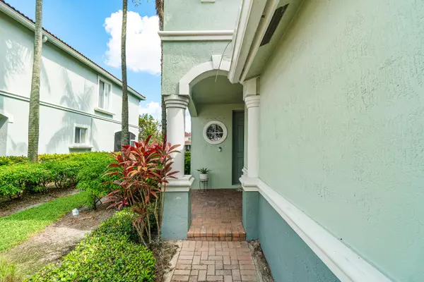 Riviera Beach, FL 33404,2196 Oakmont DR
