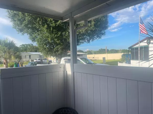 Okeechobee, FL 34972,116 NE 8th AVE