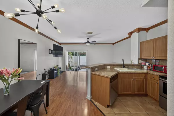 Tamarac, FL 33321,6600 Catalina LN