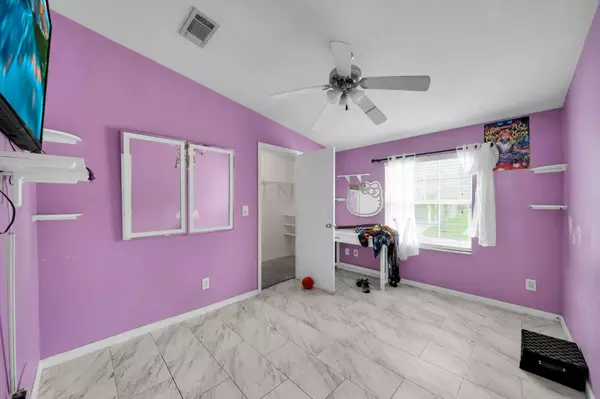 Lake Worth, FL 33467,148 Plantation BLVD
