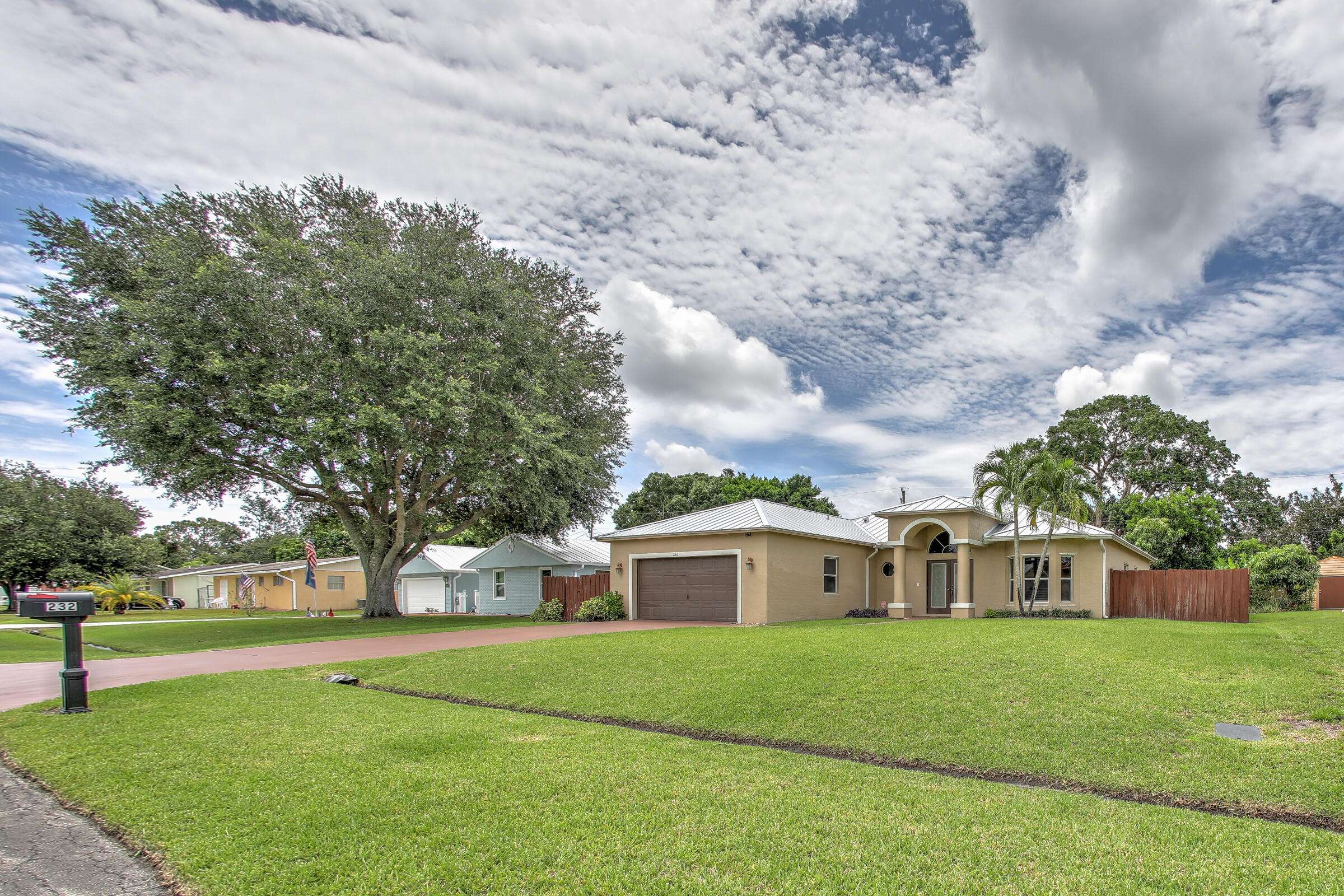 Port Saint Lucie, FL 34983,232 SE Verada AVE