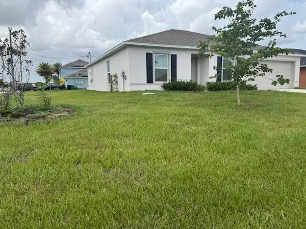 Port Saint Lucie, FL 34953,591 SW Halifax AVE