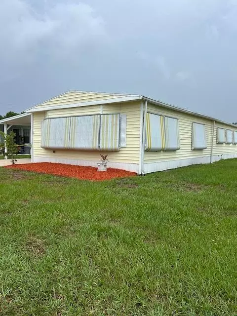 Port Saint Lucie, FL 34952,1 Arboles LN