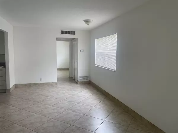 Delray Beach, FL 33446,486 Saxony K K