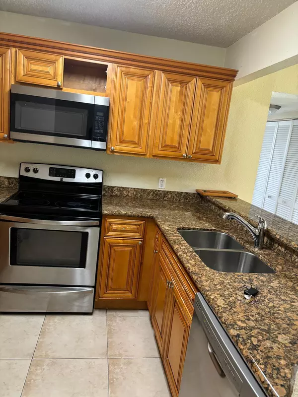 West Palm Beach, FL 33411,1600 Balfour Point B DR B