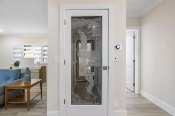 Juno Beach, FL 33408,170 Celestial WAY 1-5