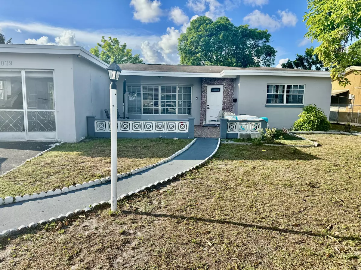 Lauderdale Lakes, FL 33319,5079 NW 41 CT