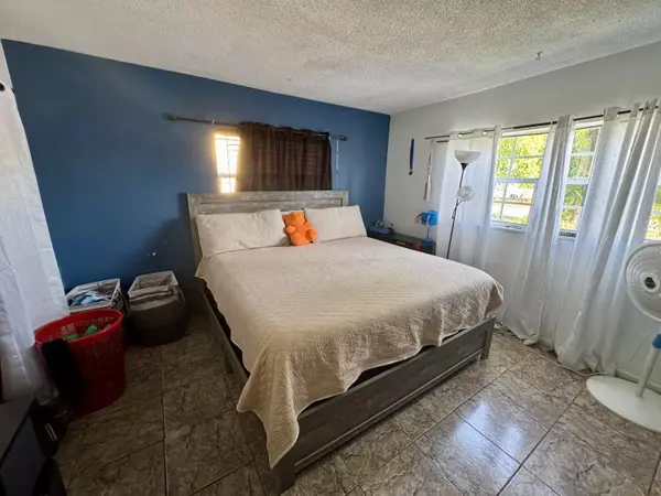 Lauderdale Lakes, FL 33319,5079 NW 41 CT