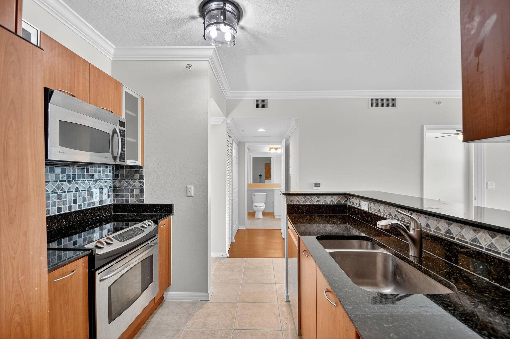 Boynton Beach, FL 33435,100 NE 6th ST 306