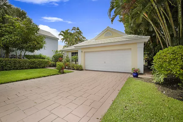 West Palm Beach, FL 33411,9358 Heathridge DR