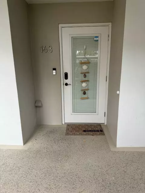 Delray Beach, FL 33483,920 Dogwood DR 163