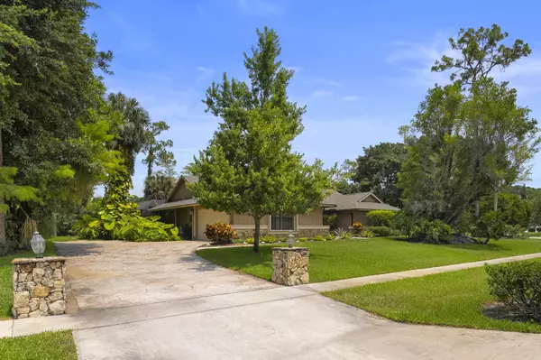 Wellington, FL 33414,196 Scarborough TER