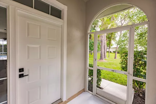 Palm Beach Gardens, FL 33403,1082 Bedford AVE