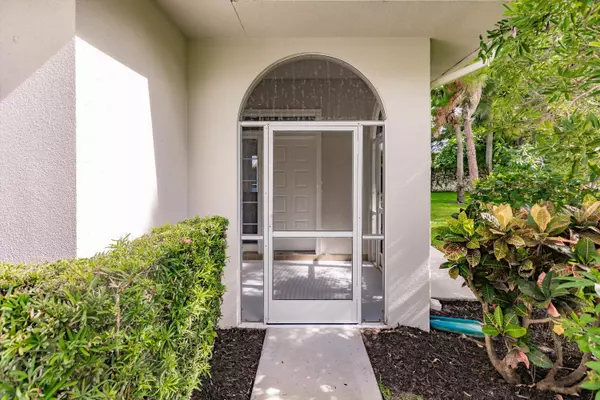 Palm Beach Gardens, FL 33403,1082 Bedford AVE