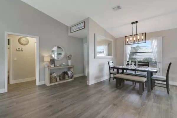Jupiter, FL 33458,108 Greenbriar DR