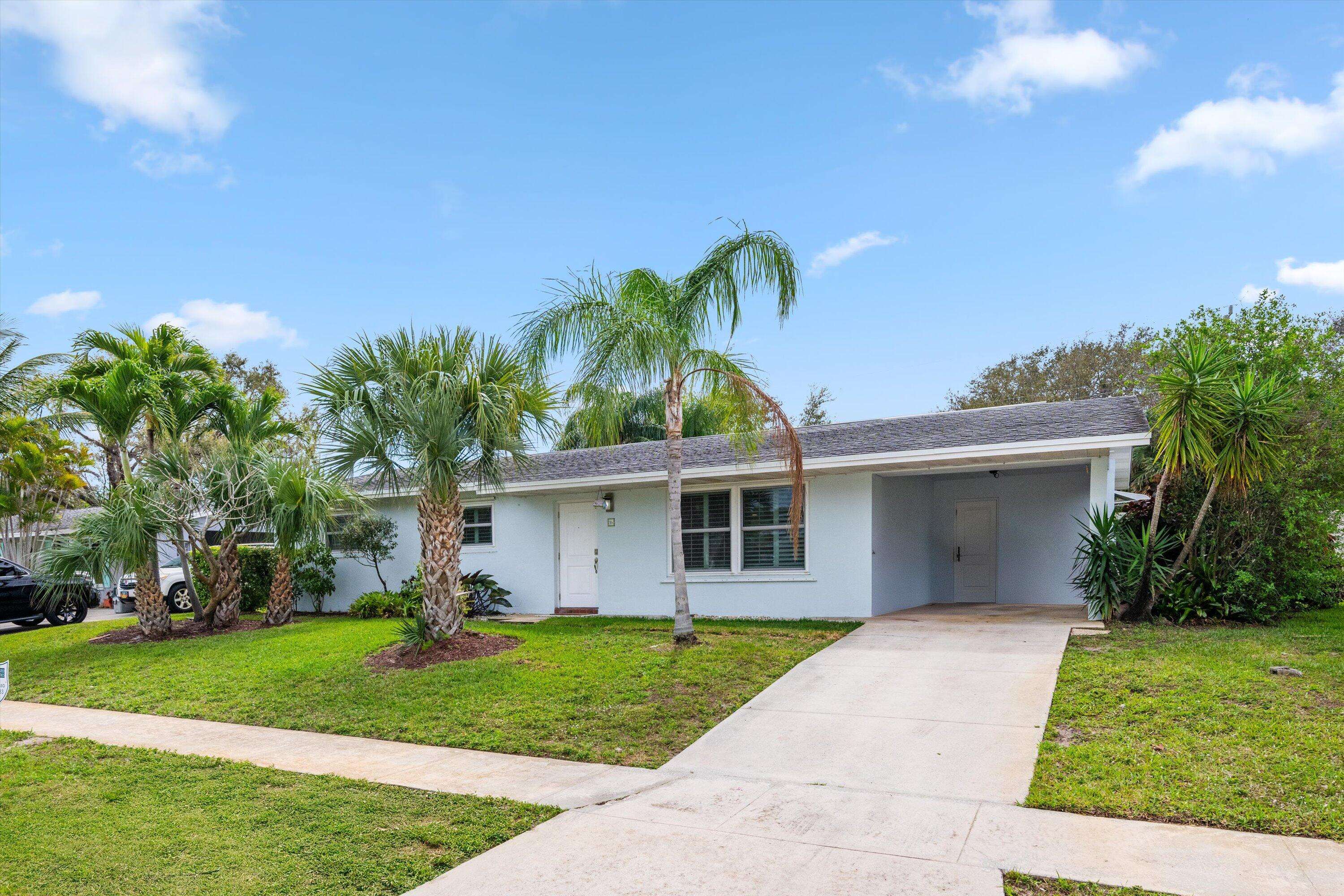 16 Ridgewood CIR, Jupiter, FL 33469