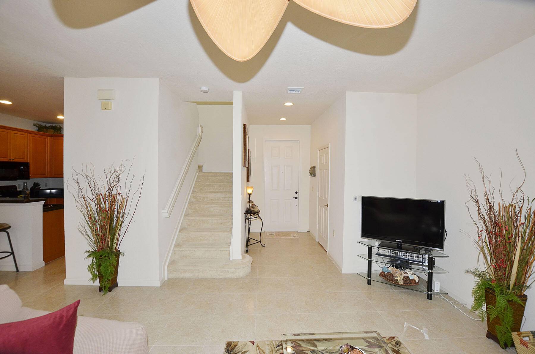 Vero Beach, FL 32962,2553 SW Langrove LN
