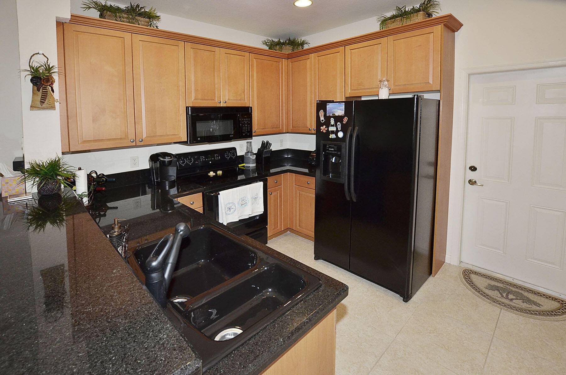 Vero Beach, FL 32962,2553 SW Langrove LN
