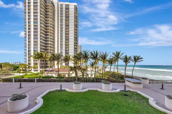 Singer Island, FL 33404,5380 N Ocean DR 14b