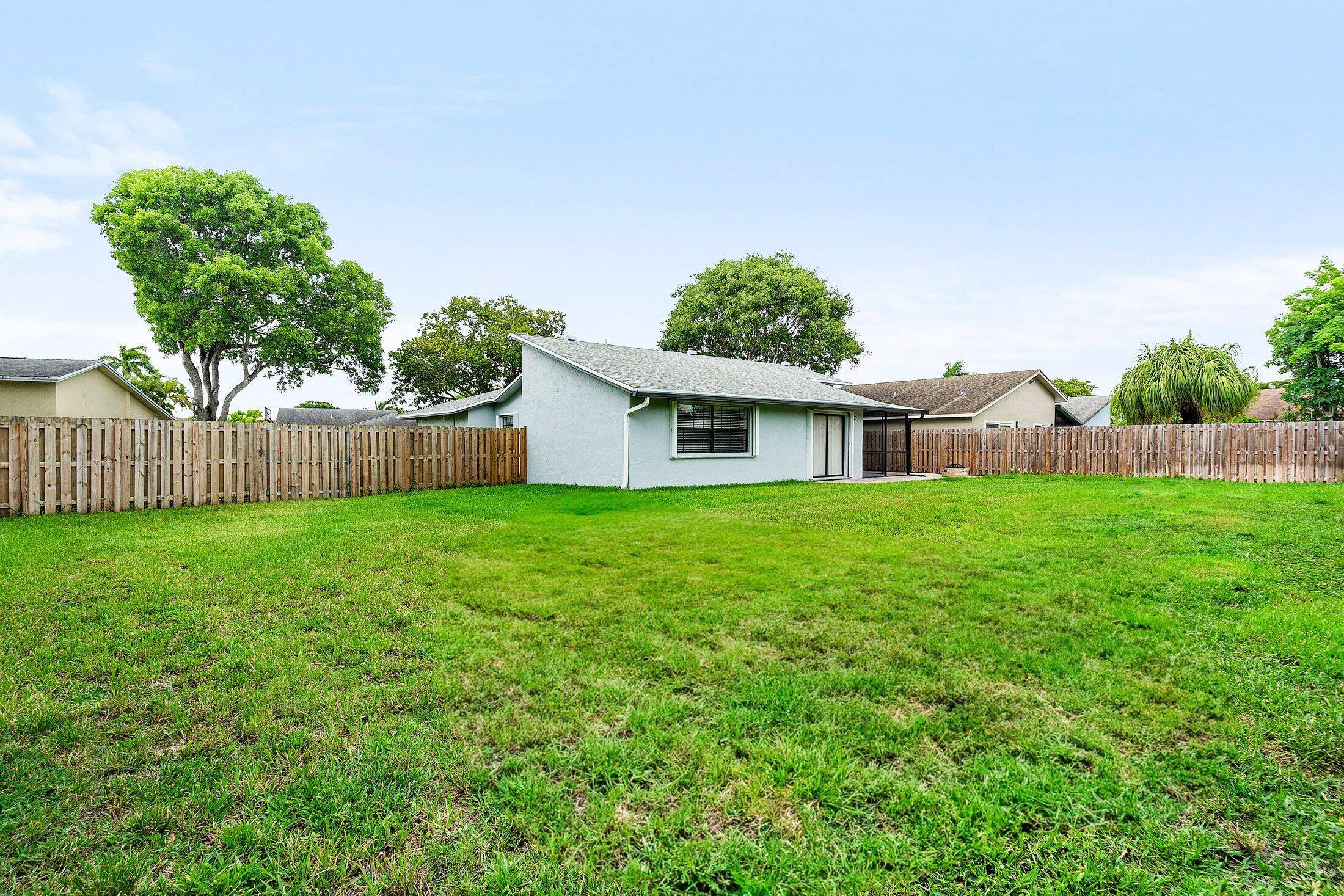 Tamarac, FL 33321,8864 NW 76 PL