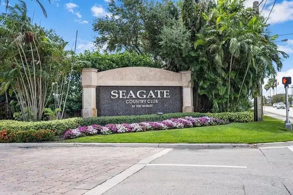 Delray Beach, FL 33445,501 Greensward LN 101-C