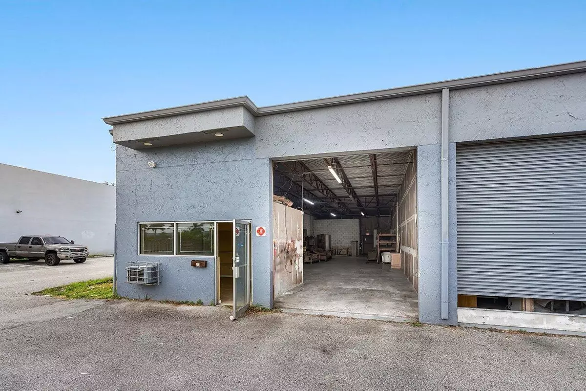 Pompano Beach, FL 33069,1425 SW 1st CT 19