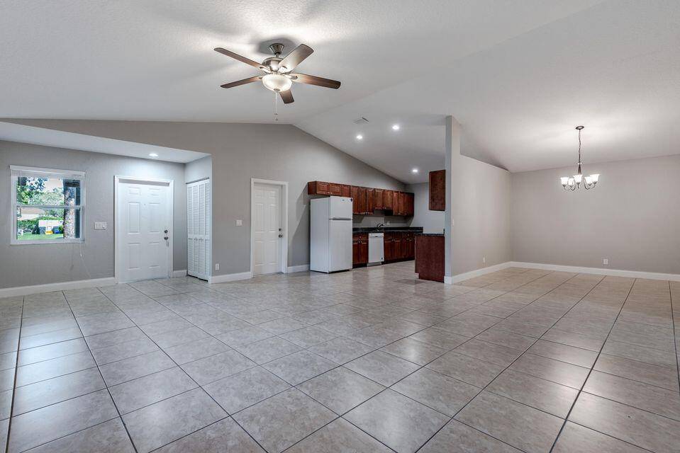 1025 Staghorn ST, Wellington, FL 33414