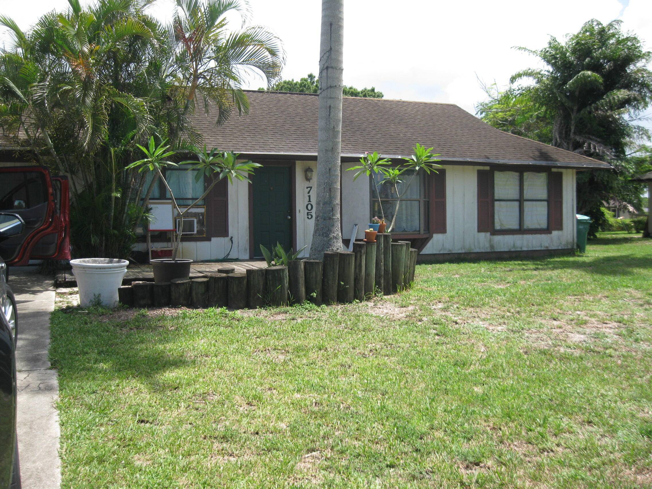 Fort Pierce, FL 34951,7105 North Blvd